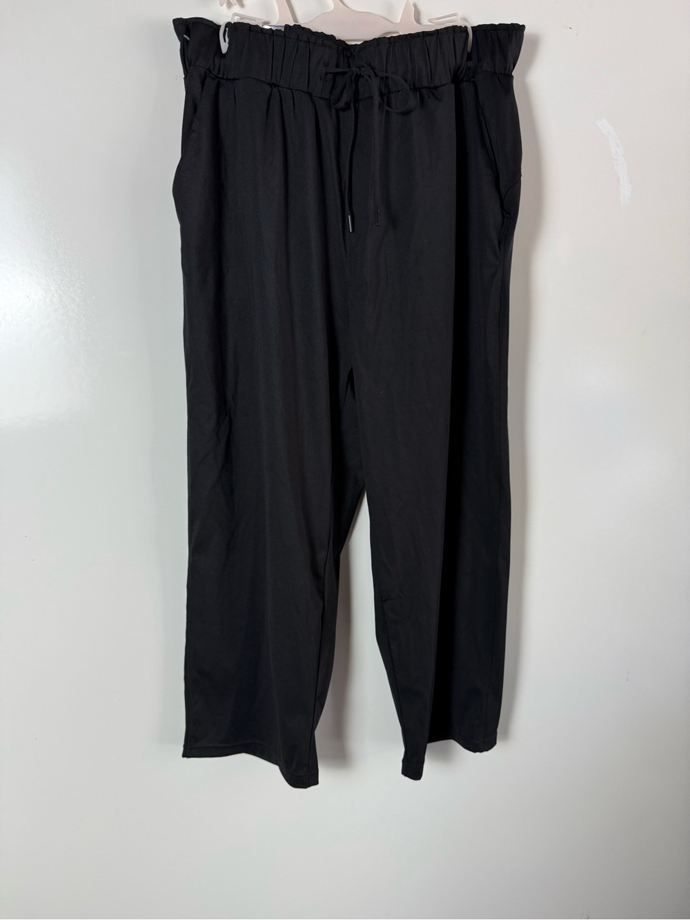 32 Degrees Cool Women’s Pull On Pants Large NWT Black Stretch Travel Casual